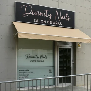 Divinity Nails